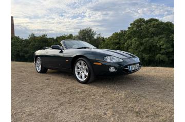 1999 Jaguar XK8 Convertible
