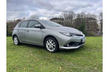 2016 Toyota Auris Hybrid DISCLOSED RESERVE €5000